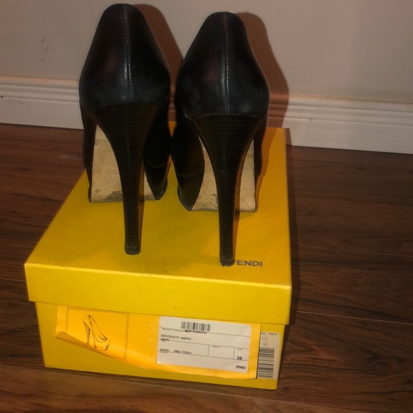 Fendi Décolleté Napa Leather - Picture 3 of 3